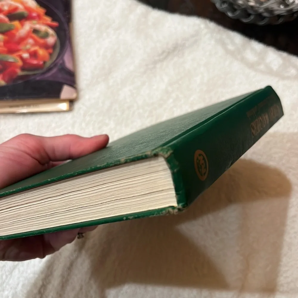 WEIGHT WATCHERS FAST & FABULOUS COOKBOOK 1983 HARDCOVER W DUST COVER COOKBOOK